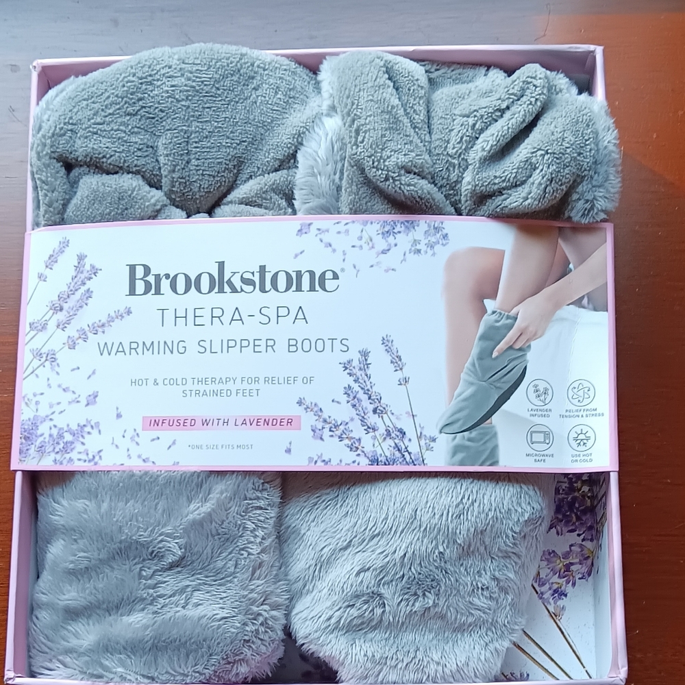 Brookstone Thera-Spa Lavender Infused Slipper Boots